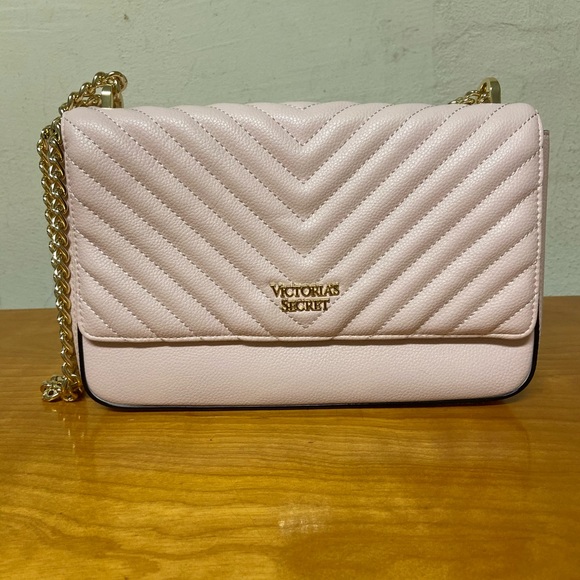 Victoria's Secret Handbags - Victoria Secret pink purse NWOT